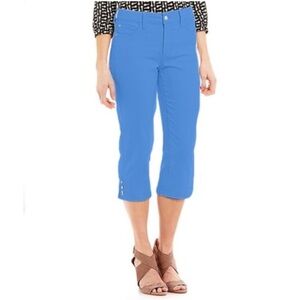 Women's Blue Capri Jeans